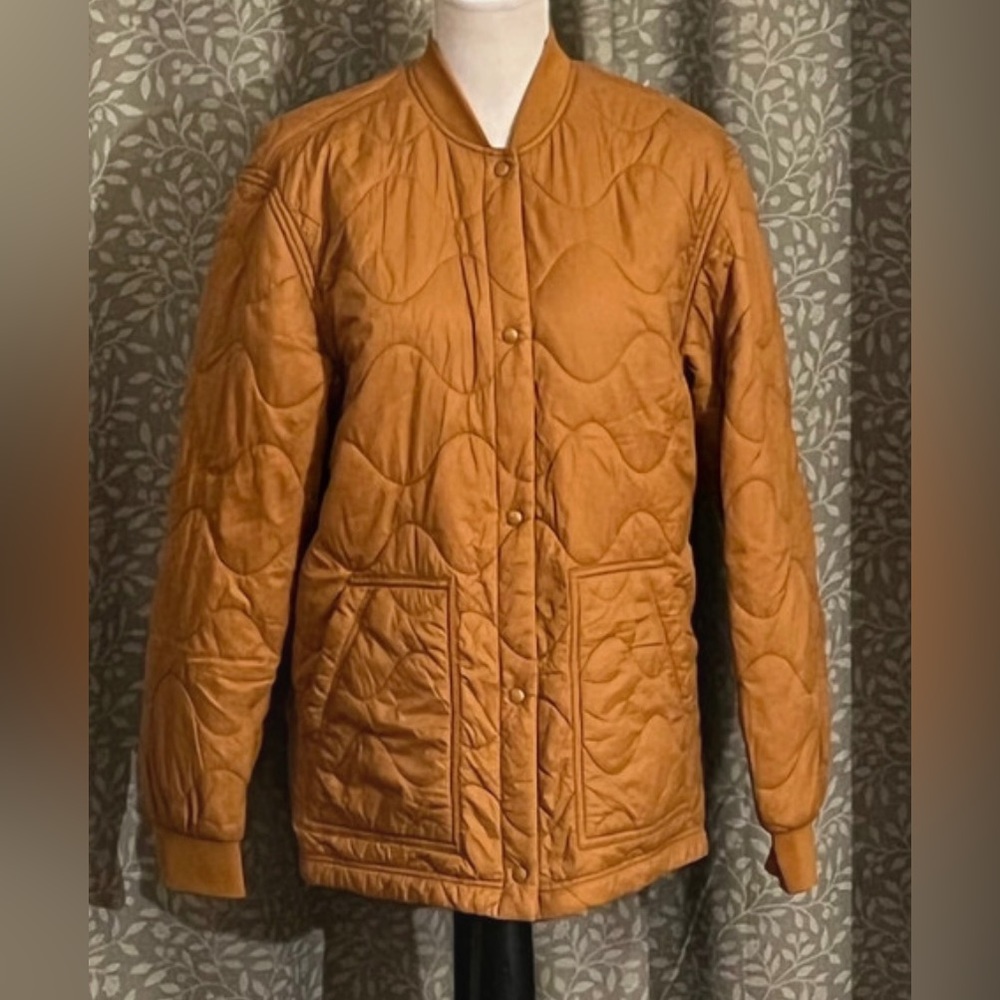 GAP Recycled Polyester Quilted Jacket